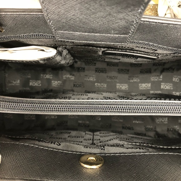 Michael Kors Hailee MD satchel - Picture 6 of 8